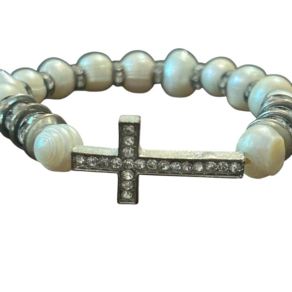 Elegant Silver and White Beaded Cross Bracelet - Picture 1 of 3